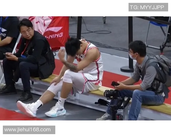 坏消息！广东队1内线悍将意外受伤，杜锋很无法